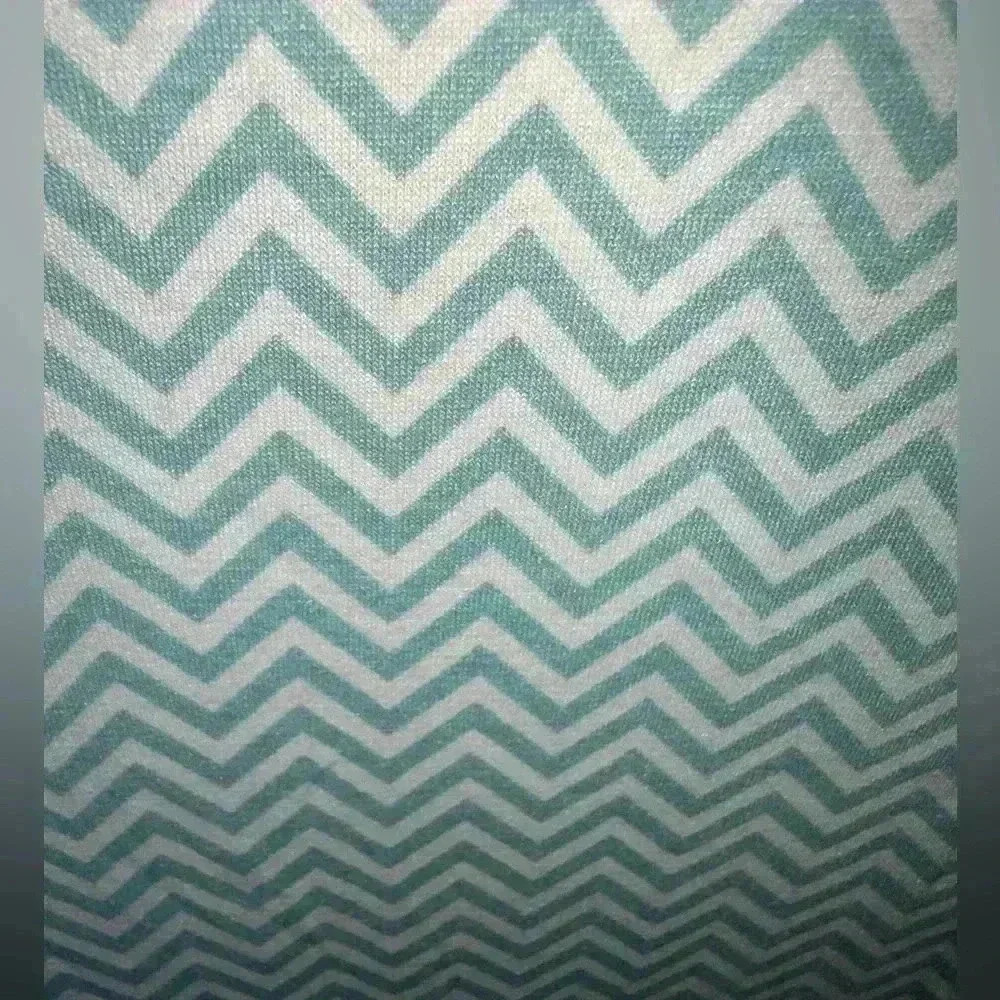 Lularoe 3X white & turquoise chevron V Neck Christy T. NWT .Great summer t shirt - Picture 3 of 6